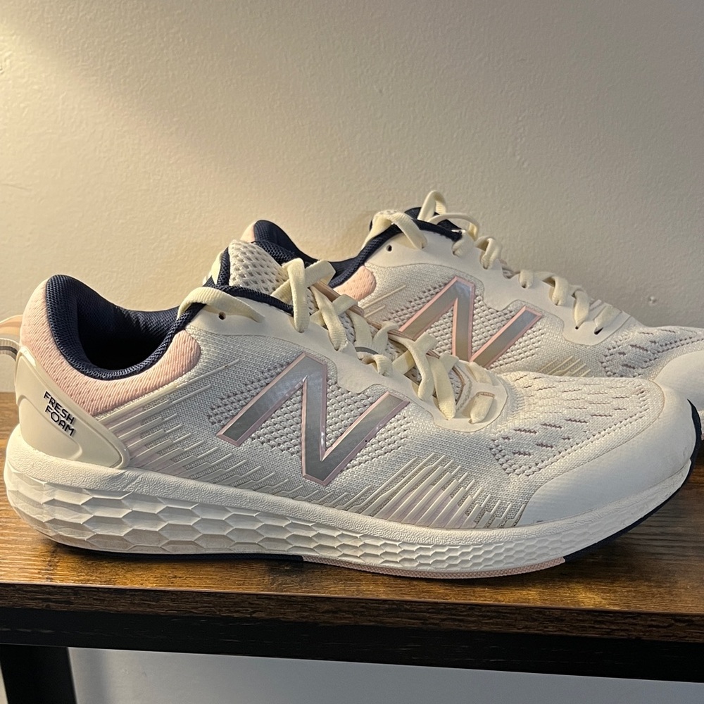 New Balance Women's Fresh Foam Cross Train Size 10.5